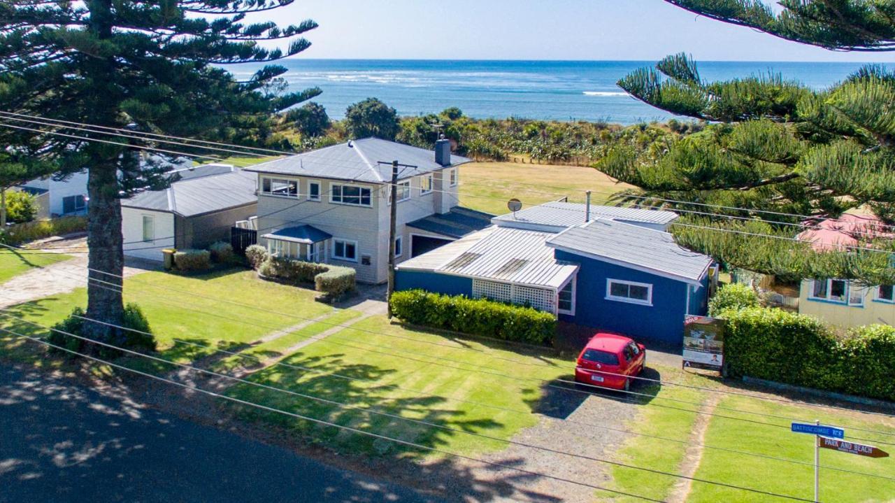 Waitara Taranaki Beach House - Great Sea Viewsヴィラ エクステリア 写真